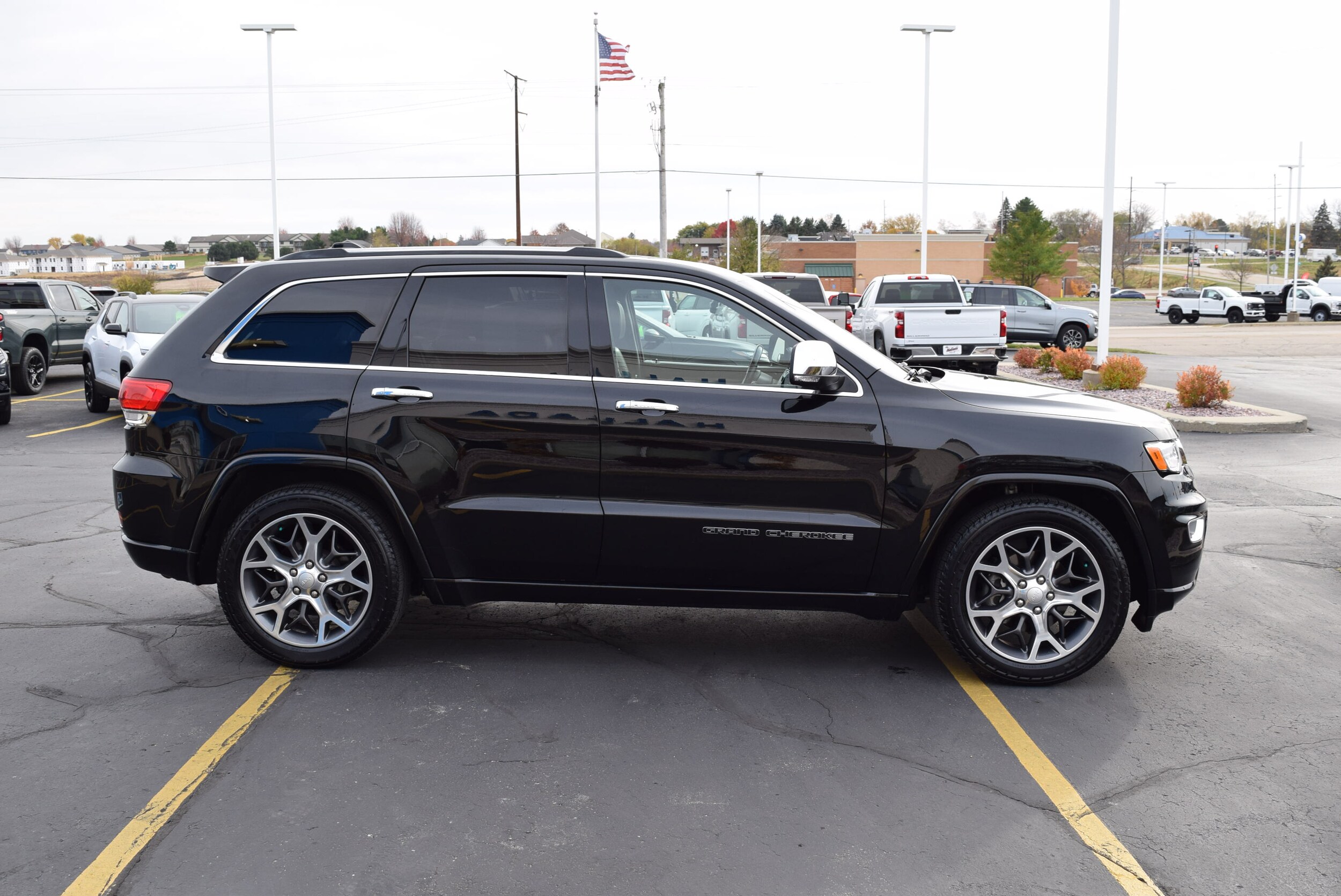 2020 Jeep Grand Cherokee Overland photo 4
