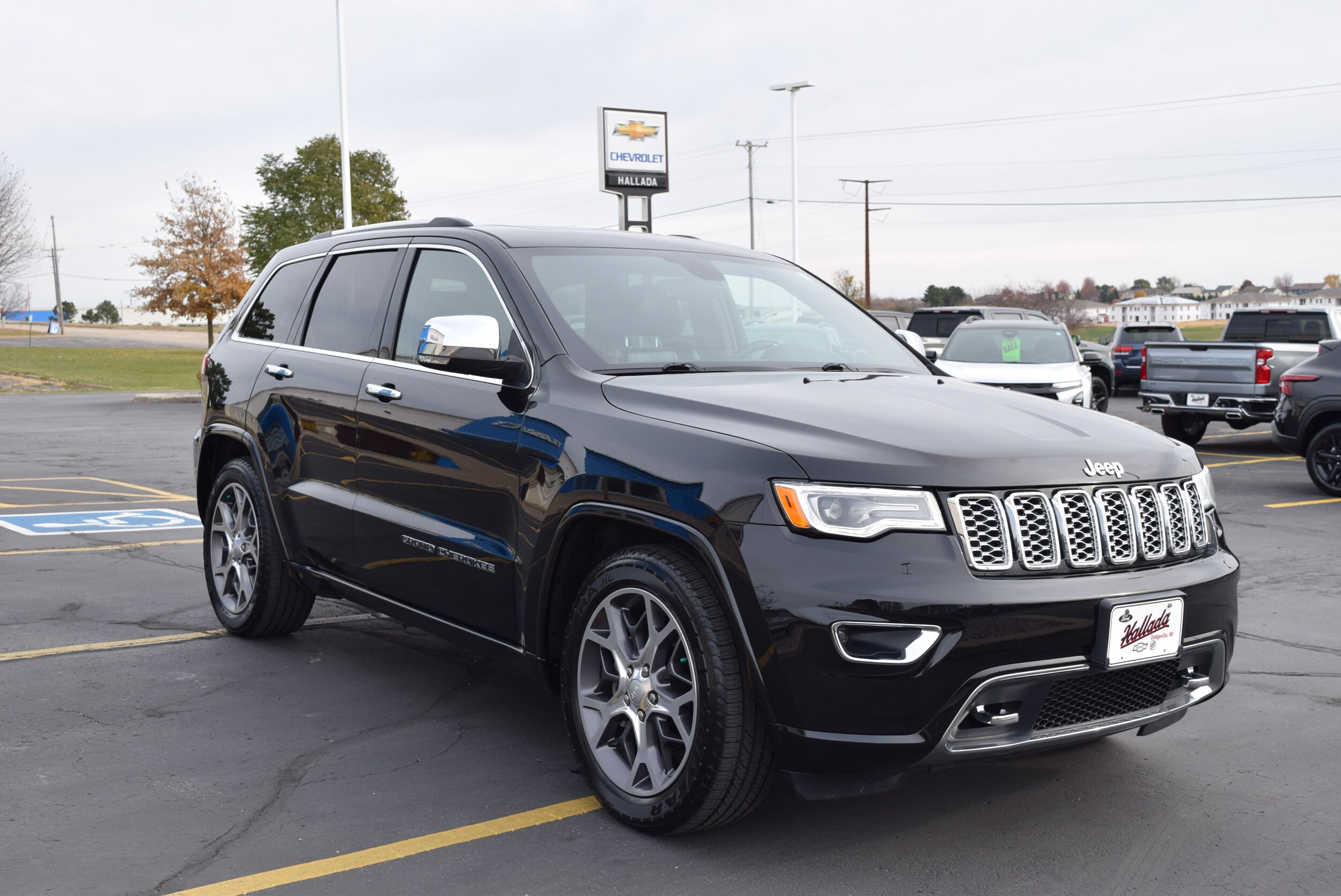2020 Jeep Grand Cherokee Overland photo 2