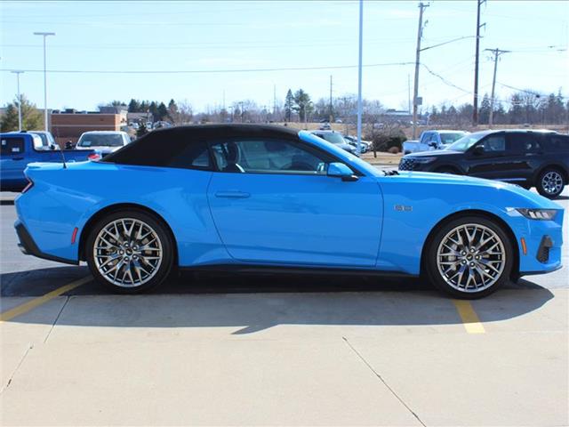 2024 Ford Mustang GT Premium Convertible photo 4