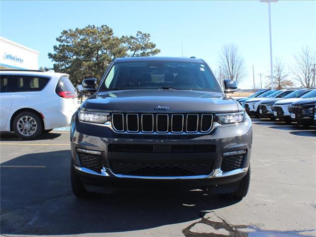 2021 Jeep Grand Cherokee Limited photo 2