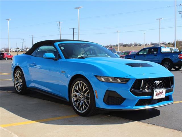 2024 Ford Mustang GT Premium Convertible photo 3