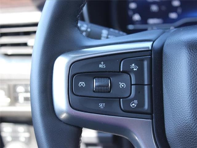 2023 Chevrolet Suburban Z71 - Photo 10