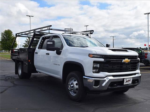 2025 Chevrolet Silverado 3500HD Work Truck photo 3