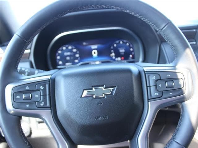 2023 Chevrolet Suburban Z71 - Photo 9