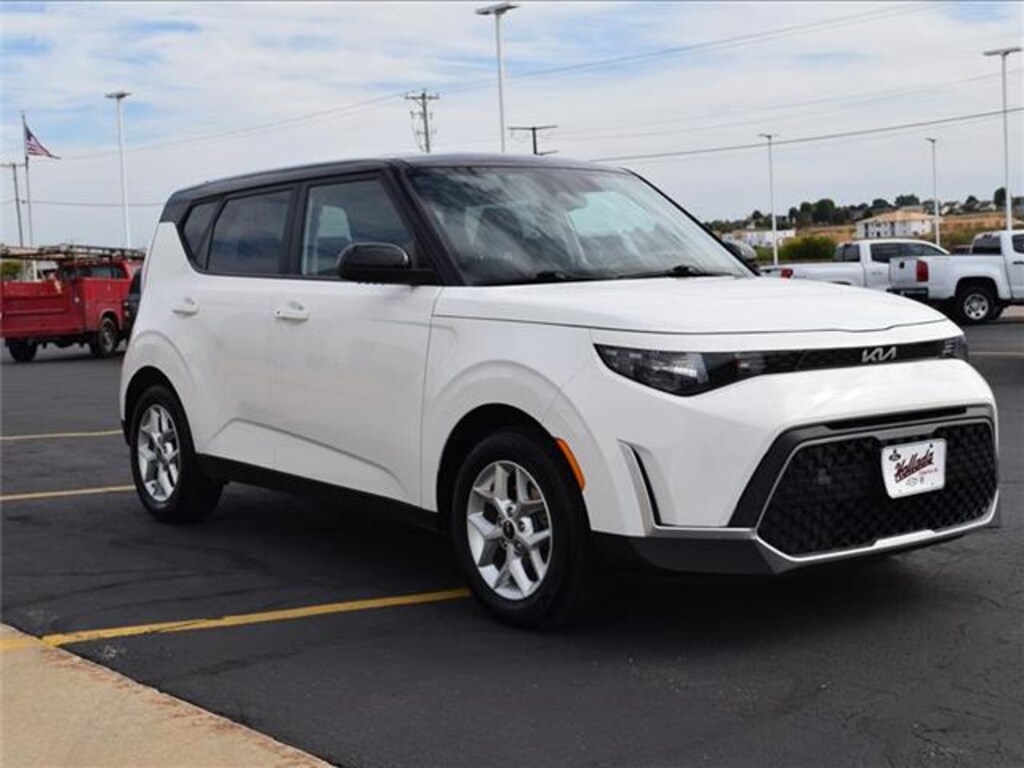 Used 2023 Kia Soul S Hatchback