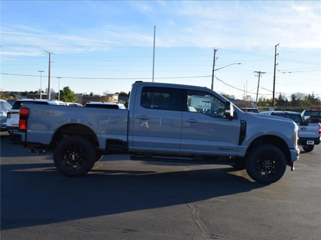 New 2026 Ford F-350 Lariat 4x4 Crew Cab 6.75 ft. box 160 in. WB SRW Truck Crew Cab