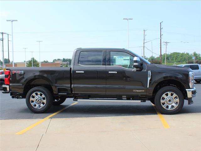 2025 Ford F-250 Lariat photo 4