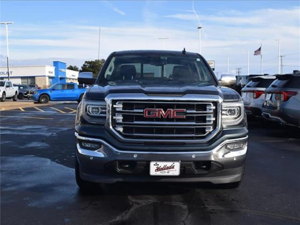 Used 2018 GMC Sierra 1500 SLT 4x4 Crew Cab 5.75 ft. box 143.5 in. WB Truck Crew Cab