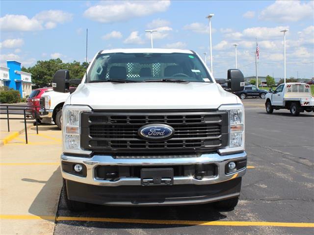 2023 Ford F-250 XL photo 2