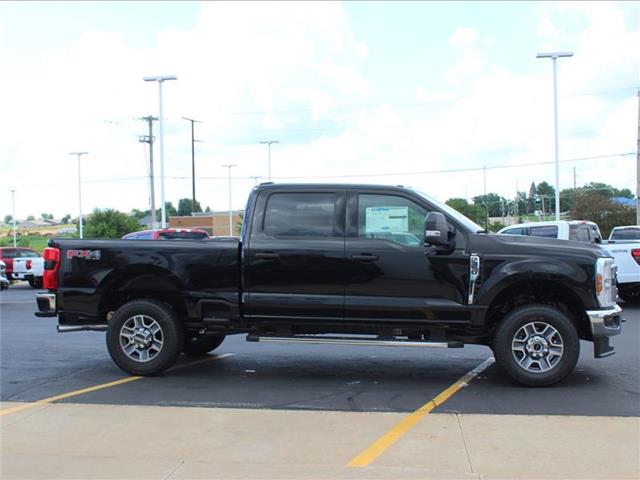 2025 Ford F-350 XLT photo 4