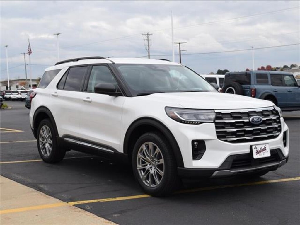 New 2025 Ford Explorer Active 4x4 SUV