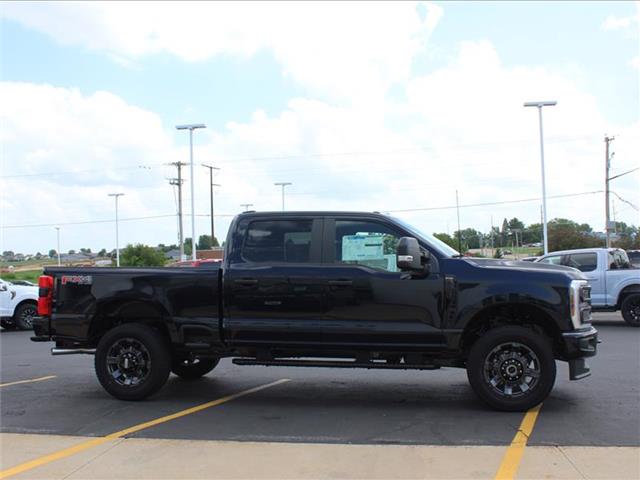 2025 Ford F-350 XL photo 3