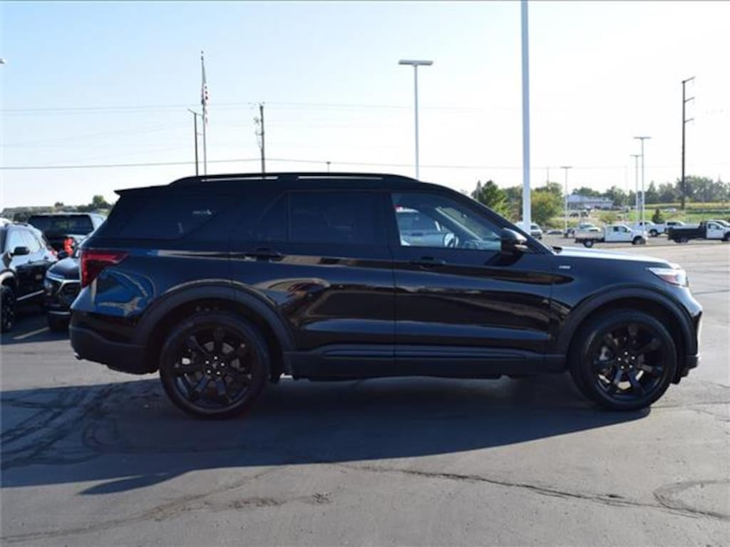 Used 2023 Ford Explorer ST-Line 4x4 SUV