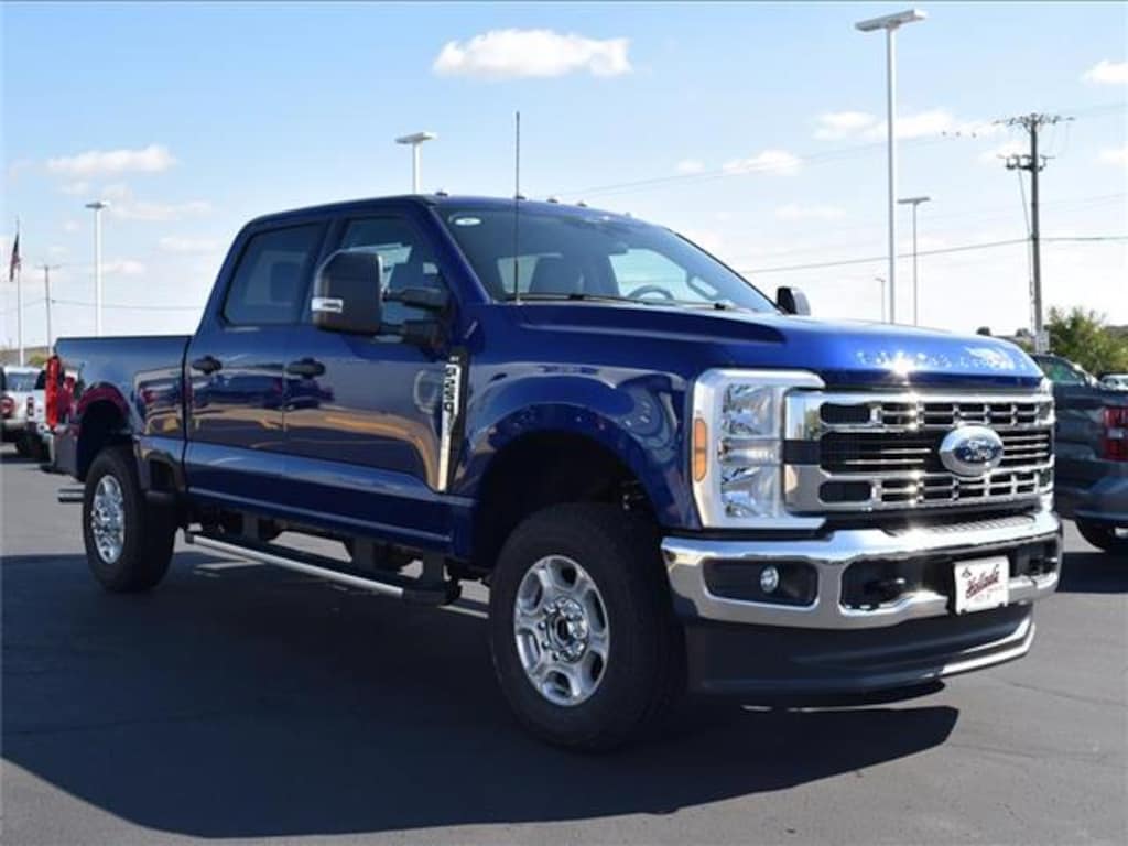 New 2026 Ford F-250 XLT 4x4 Crew Cab 6.75 ft. box 160 in. WB SRW