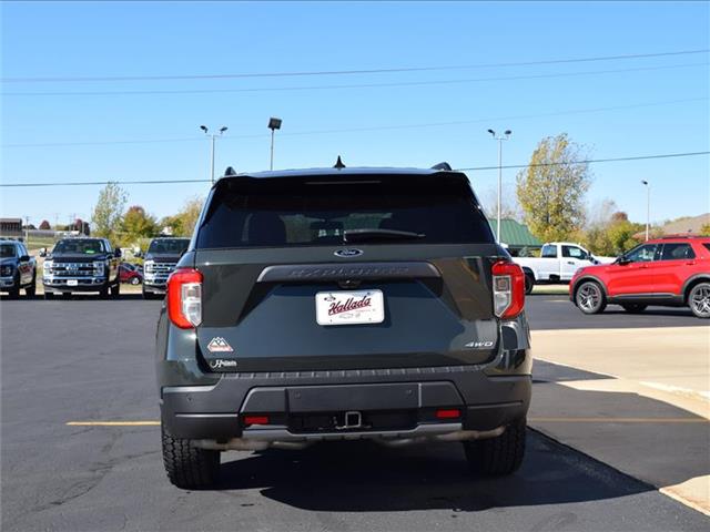 2022 Ford Explorer Timberline photo 2