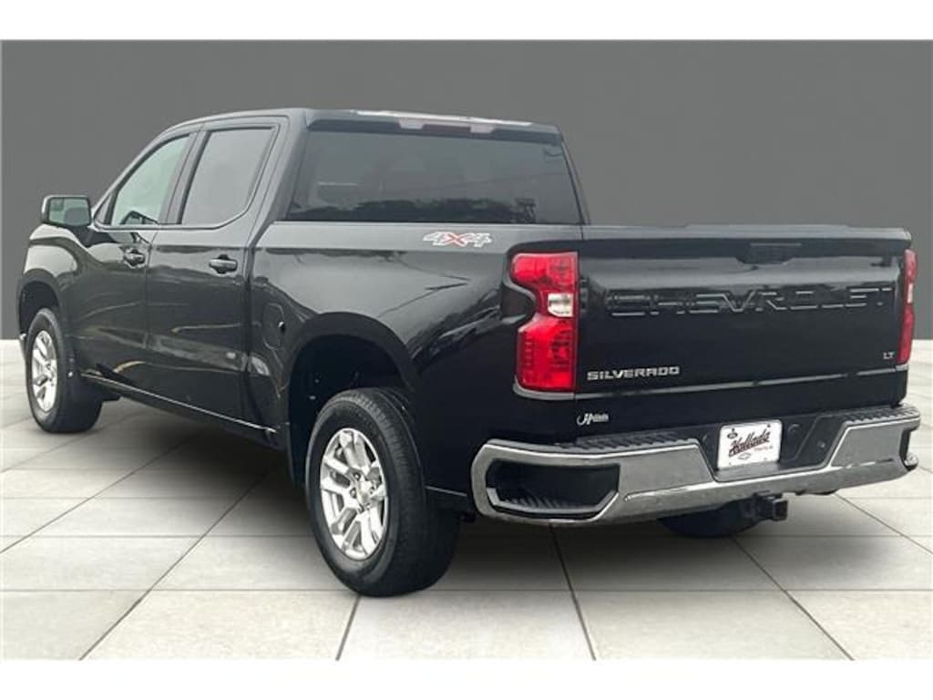 Used 2024 Chevrolet Silverado 1500 LT w/2FL 4x4 Crew Cab 5.75 ft. box 147.4 in. WB Truck Crew Cab