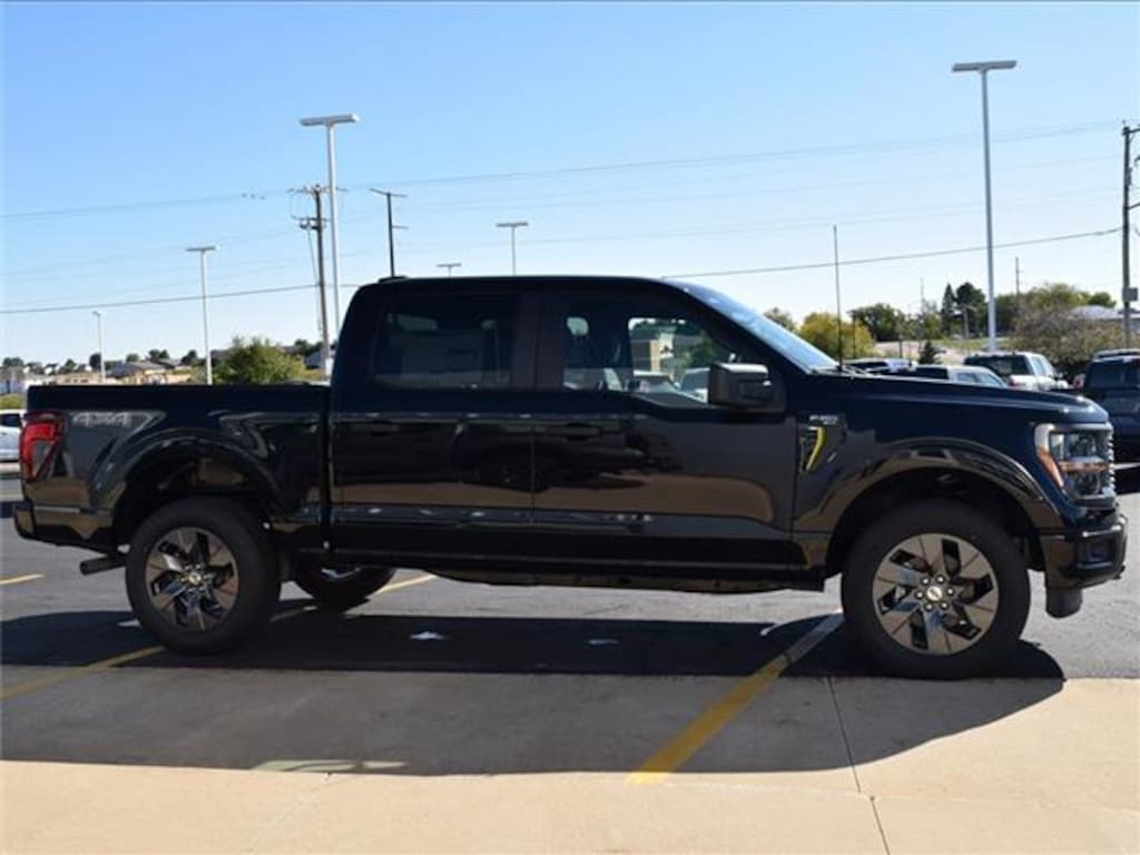 New 2025 Ford F-150 STX 4x4 SuperCrew Cab 5.5 ft. box 145 in. WB Truck SuperCrew Cab