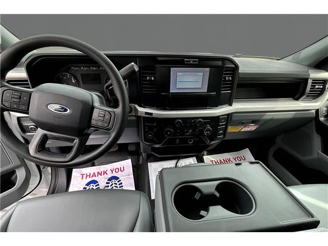 2025 Ford F-550 Super Duty Chassis Cab XL