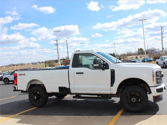 2025 Ford F-250 XL photo 4