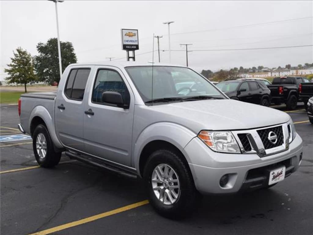 Used 2016 Nissan Frontier SV (M6) (SOP 1015) 4x4 Crew Cab 4.75 ft. box 125.9 Truck Crew Cab