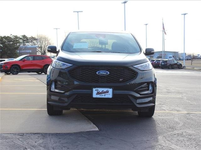Used 2022 Ford Edge ST with VIN 2FMPK4APXNBA60056 for sale in Dodgeville, WI