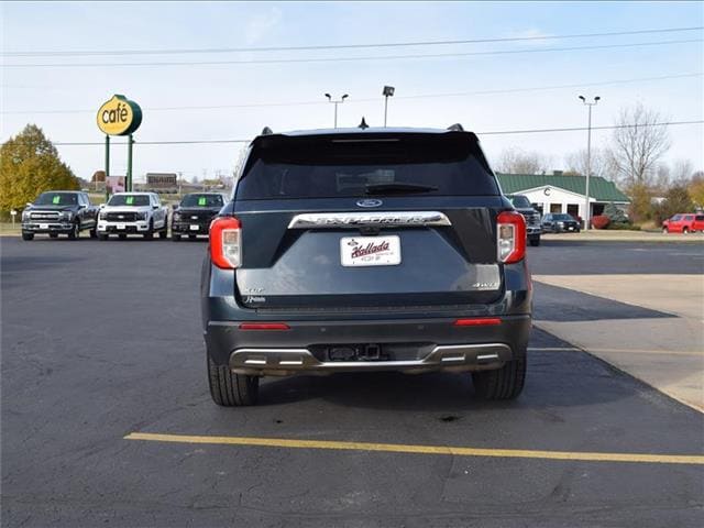 View vehicle photo 6