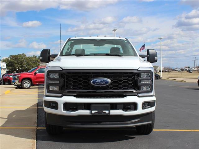 2025 Ford F-250 XL photo 2