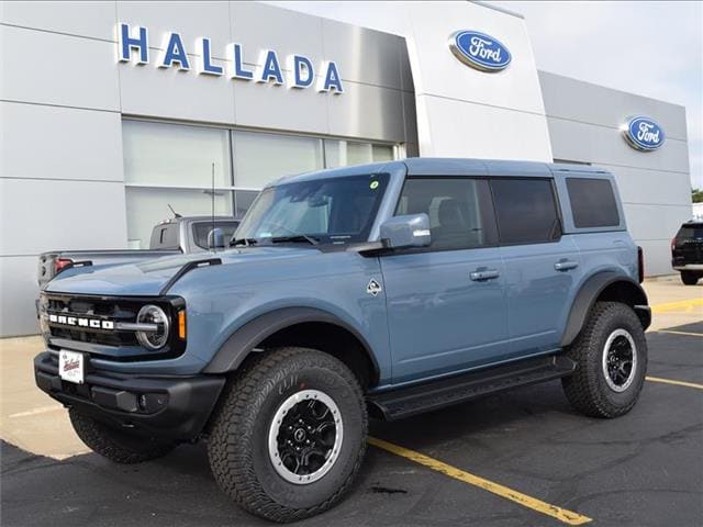2025 Ford Bronco 4-Door Outer Banks's photo