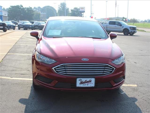 Used 2017 Ford Fusion SE with VIN 3FA6P0H7XHR372325 for sale in Dodgeville, WI