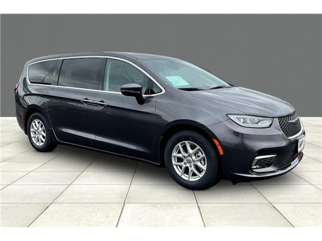 Used 2023 Chrysler Pacifica Touring L Front-Wheel Drive Passenger Van Passenger Van