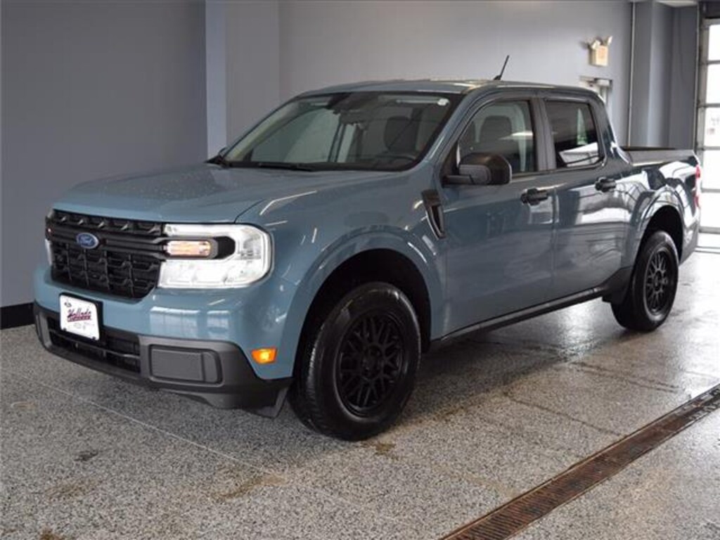 Used 2023 Ford Maverick XL Front-Wheel Drive SuperCrew 4.5 ft. box 121.1 i Truck SuperCrew