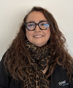 Staff member Tracy Richards from ID_772d0d4be568