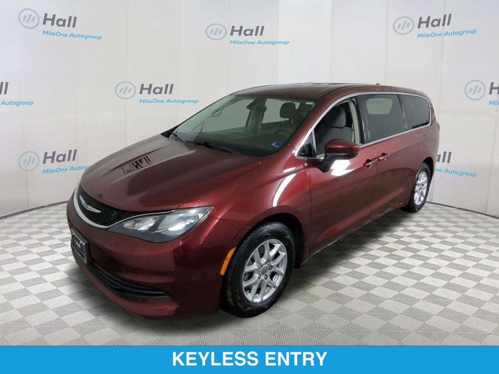 Used 2017 Chrysler Pacifica Touring Minivan/Van