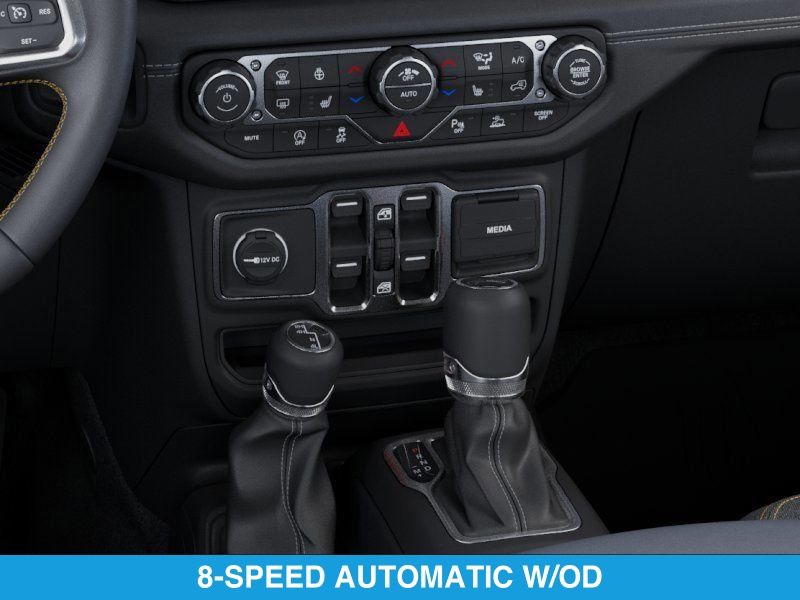 2025 Jeep Wrangler 4-Door Sahara - Photo 11