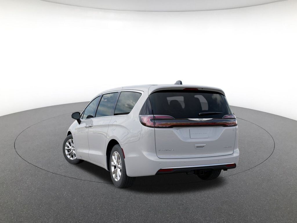 New 2026 Chrysler Pacifica Limited Passenger Van