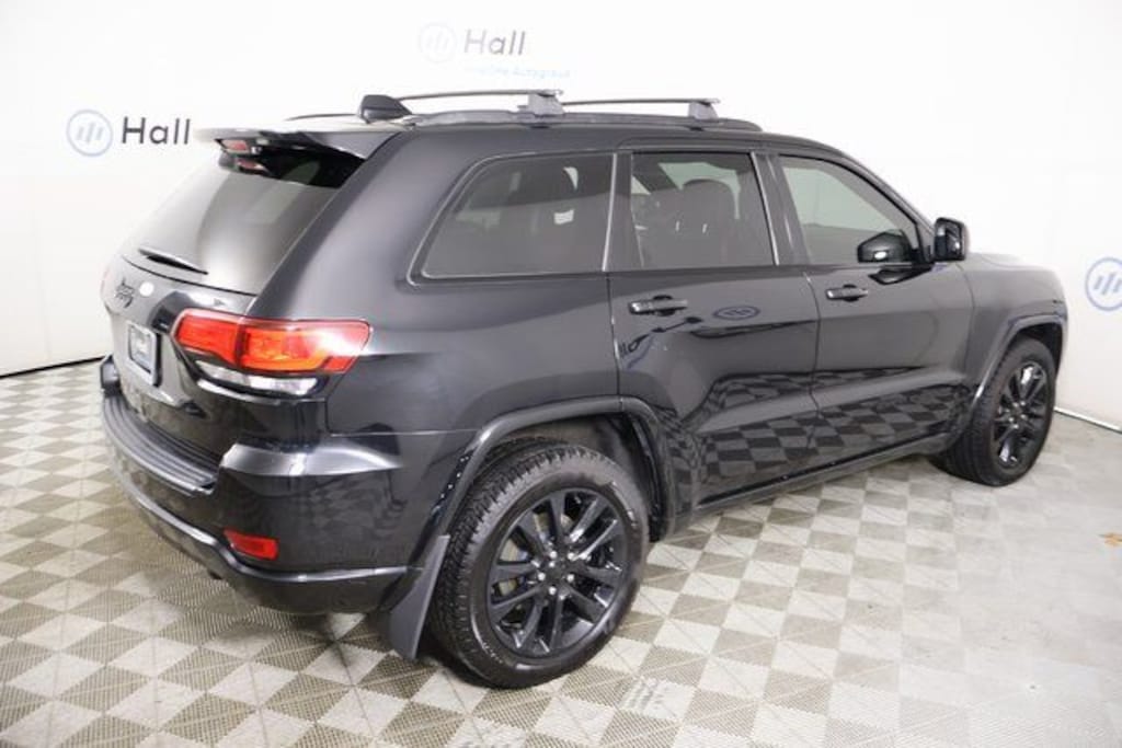 Used 2018 Jeep Grand Cherokee Altitude SUV