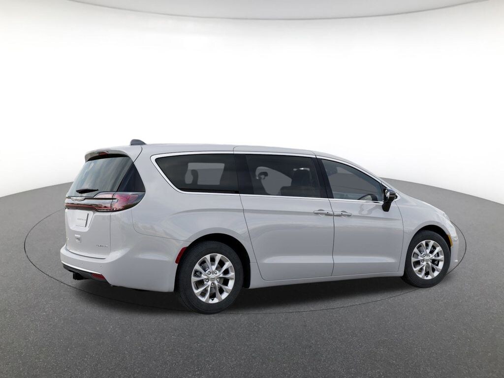 New 2026 Chrysler Pacifica Limited Passenger Van