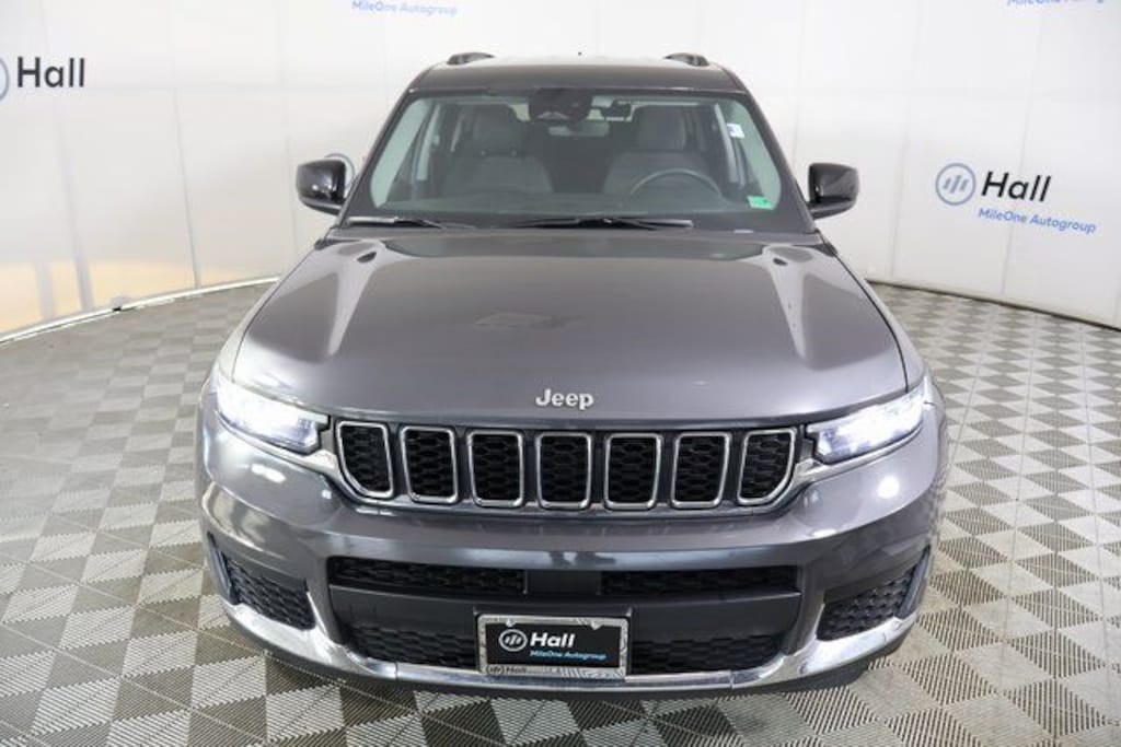 Used 2023 Jeep Grand Cherokee L Laredo SUV