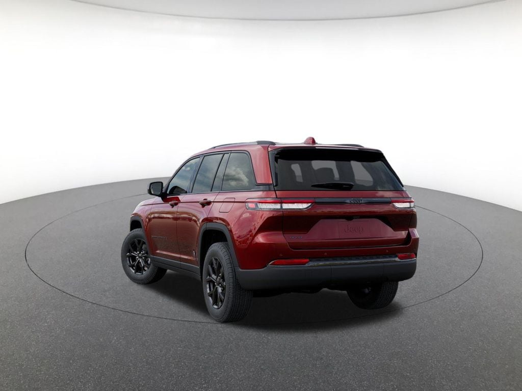 New 2025 Jeep Grand Cherokee Laredo Sport Utility
