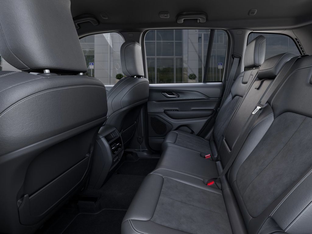 2025 Jeep Grand Cherokee Altitude - Photo 20