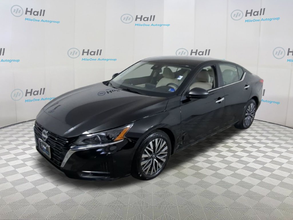 Used 2025 Nissan Altima 2.5 SV Sedan
