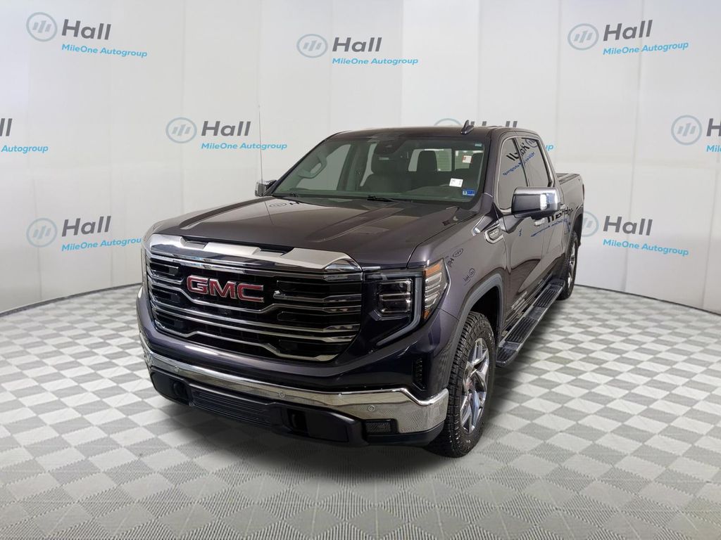 2022 GMC Sierra 4WD Crew Cab Short Box SLT's photo