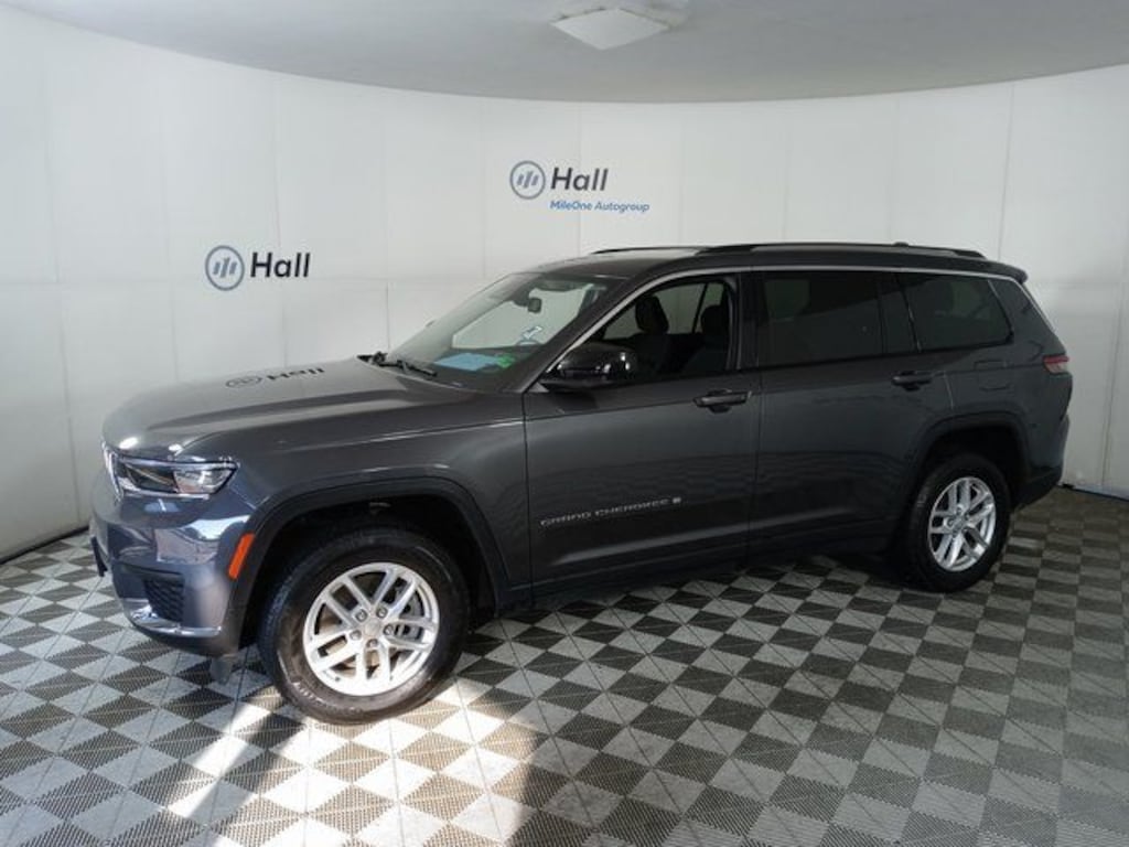 Used 2023 Jeep Grand Cherokee L Laredo SUV