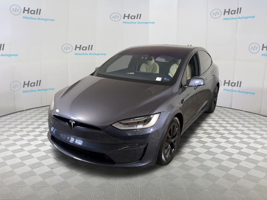 2023 Tesla Model X Long Range's photo
