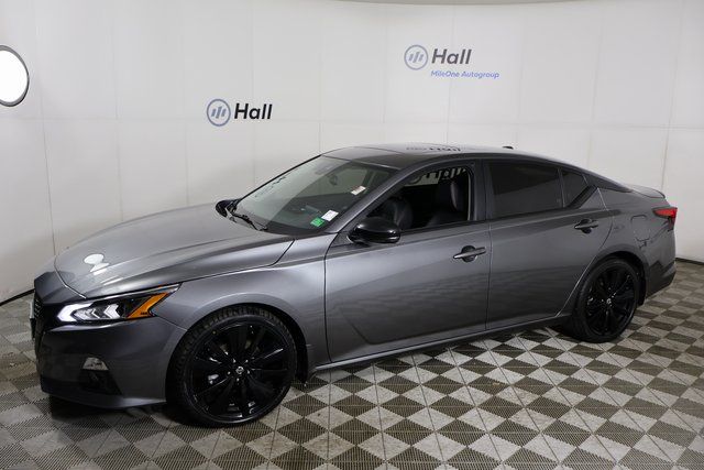 2022 Nissan Altima SR