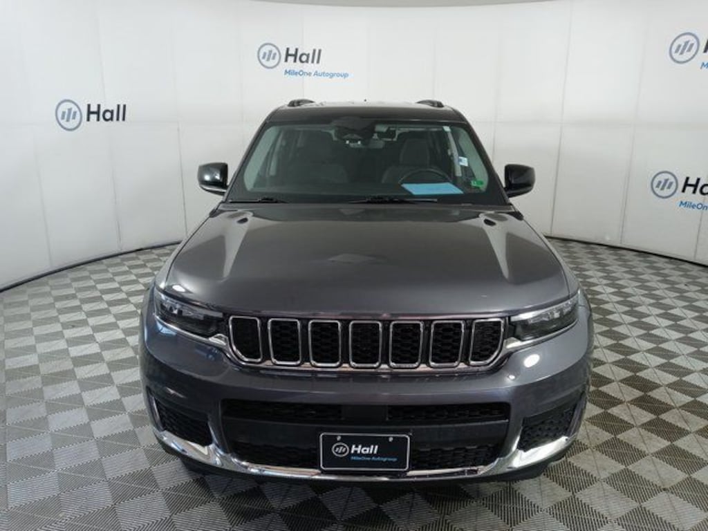 Used 2023 Jeep Grand Cherokee L Laredo SUV