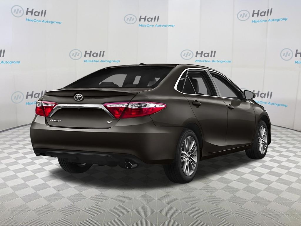 Used 2015 Toyota Camry SE Sedan