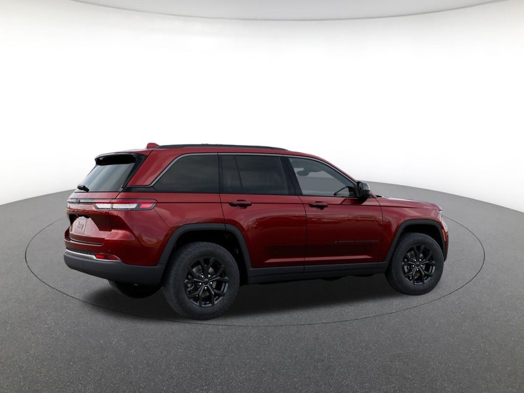 New 2026 Jeep Grand Cherokee Laredo Sport Utility