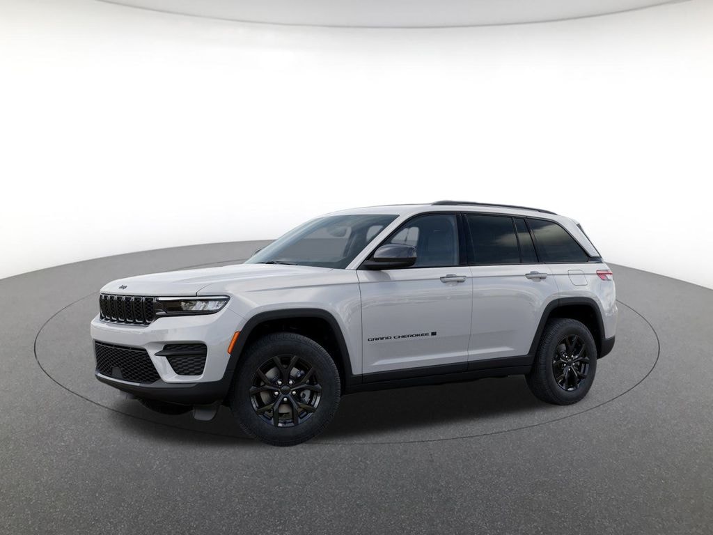 New 2025 Jeep Grand Cherokee Laredo Sport Utility
