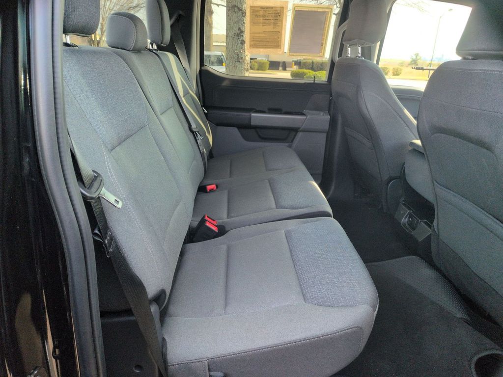 2025 Ford F-150 XLT - Photo 19